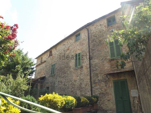 appartamento in vendita a Talla