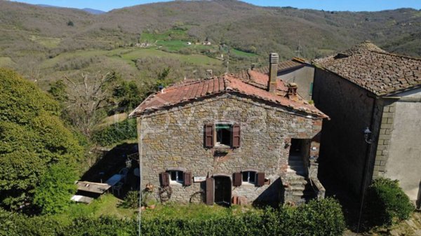 casa indipendente in vendita a Talla in zona Santo-Bagnena