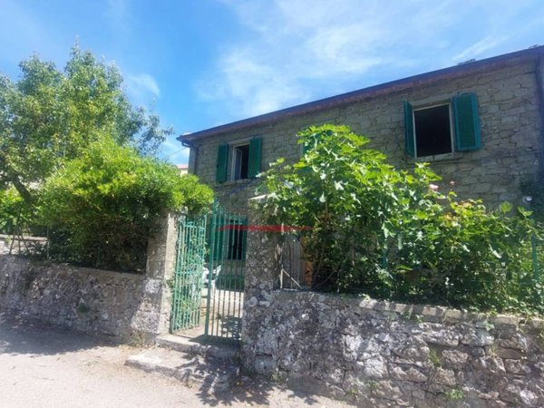 casa indipendente in vendita a Talla in zona Faltona