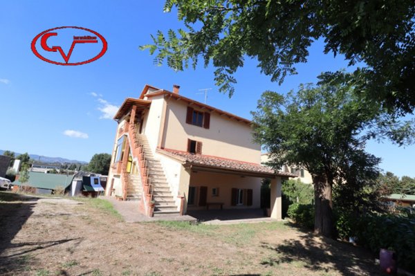 casa indipendente in vendita a Terranuova Bracciolini
