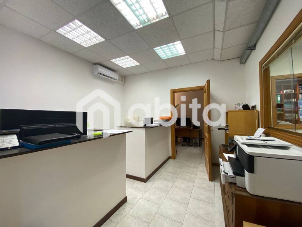 locale commerciale in vendita a Terranuova Bracciolini in zona Penna