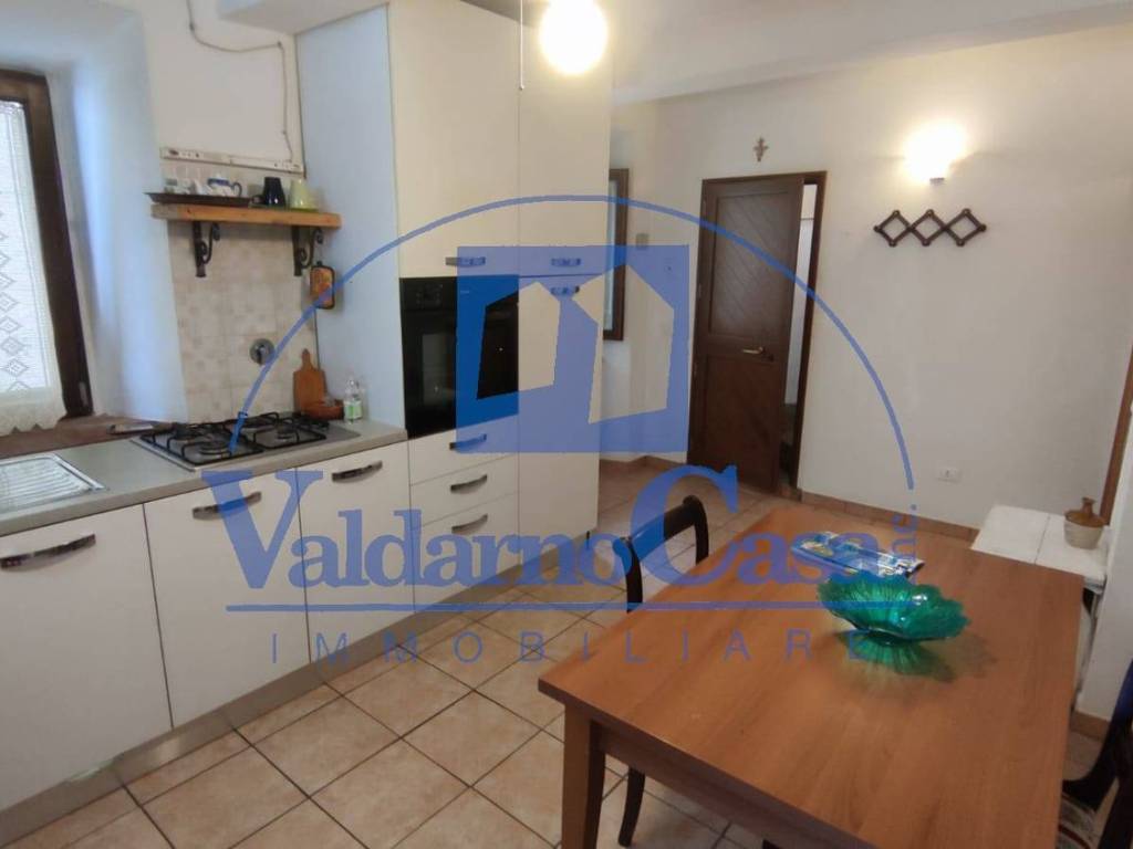 appartamento in vendita a Terranuova Bracciolini in zona Piantravigne