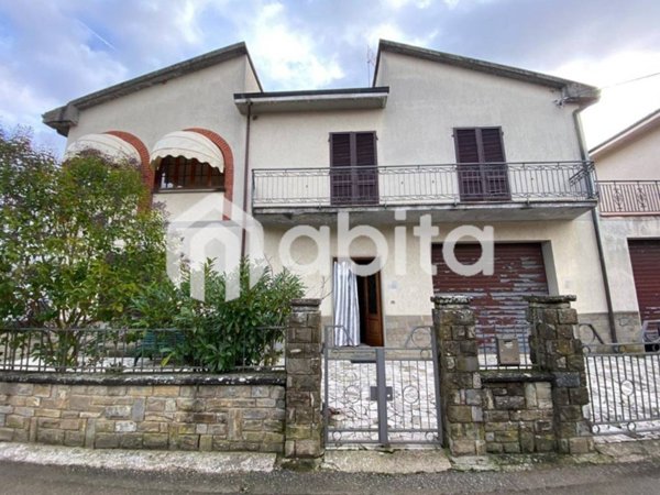 casa indipendente in vendita a Terranuova Bracciolini in zona Cicogna