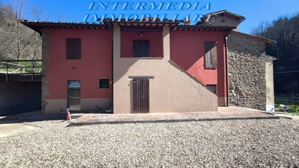 casa indipendente in vendita a Terranuova Bracciolini