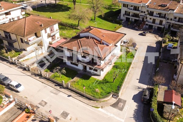 casa indipendente in vendita a Terranuova Bracciolini