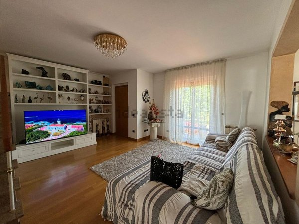 casa indipendente in vendita a Terranuova Bracciolini in zona Ville