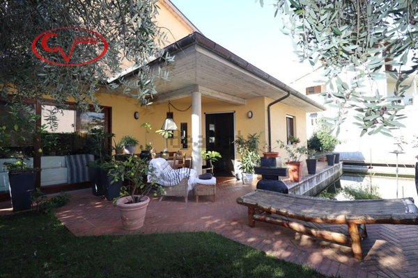 casa indipendente in vendita a Terranuova Bracciolini