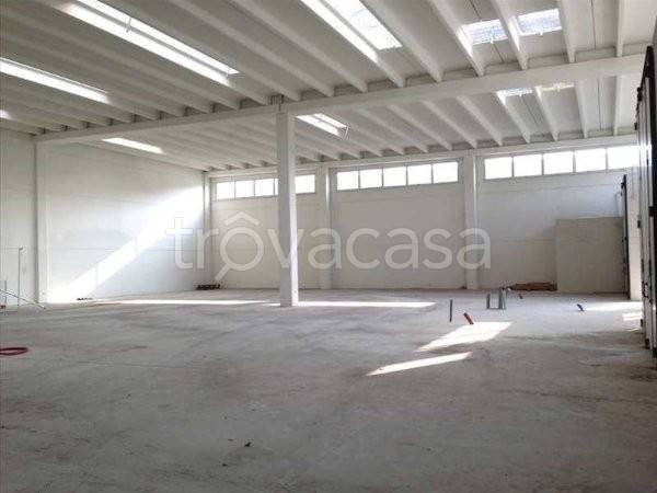locale commerciale in vendita a Terranuova Bracciolini