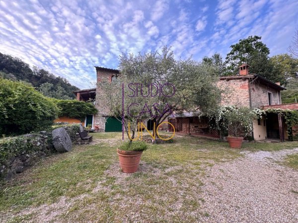 casa indipendente in vendita a Terranuova Bracciolini in zona Penna