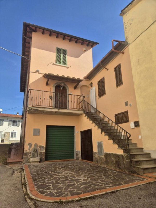 casa indipendente in vendita a Terranuova Bracciolini in zona Campogialli