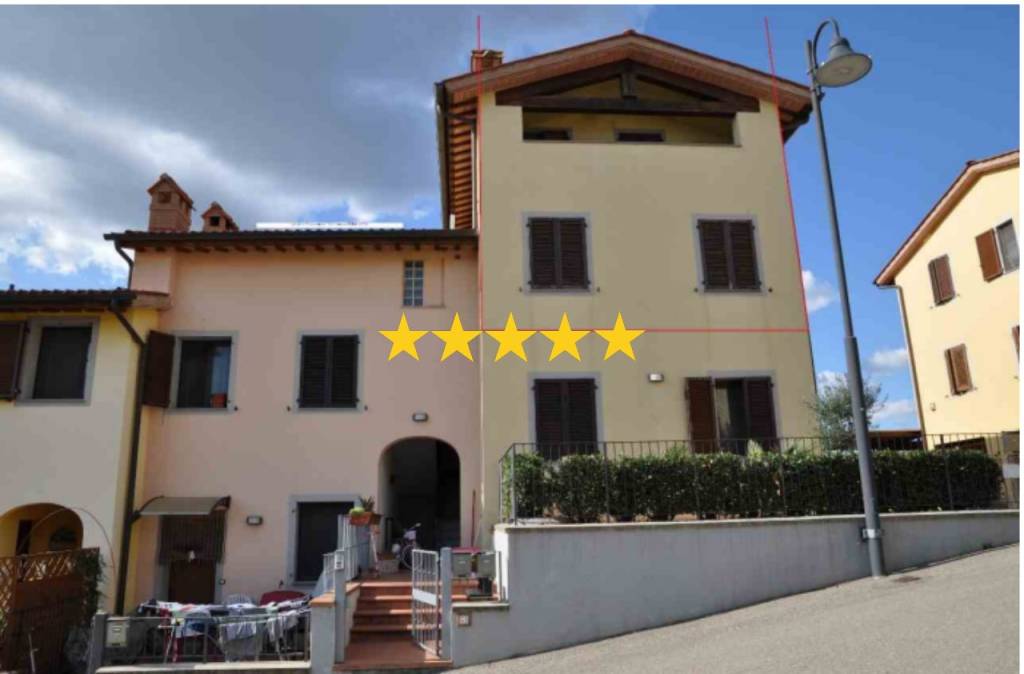 appartamento in vendita a Terranuova Bracciolini in zona Treggiaia