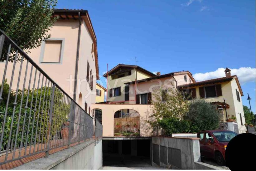 appartamento in vendita a Terranuova Bracciolini in zona Treggiaia