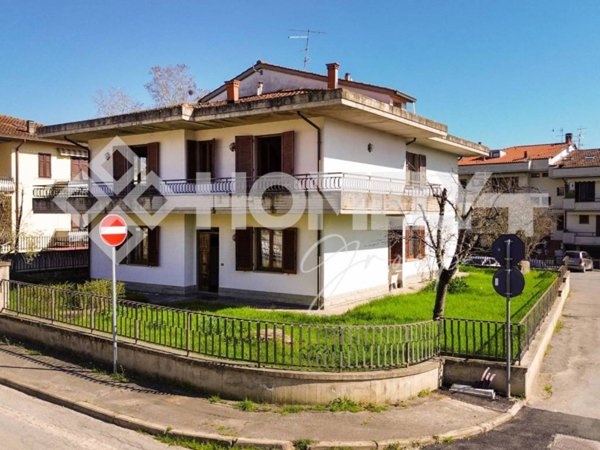 casa indipendente in vendita a Terranuova Bracciolini