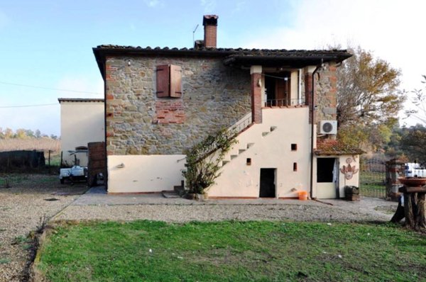casa indipendente in vendita a Terranuova Bracciolini in zona Traiana