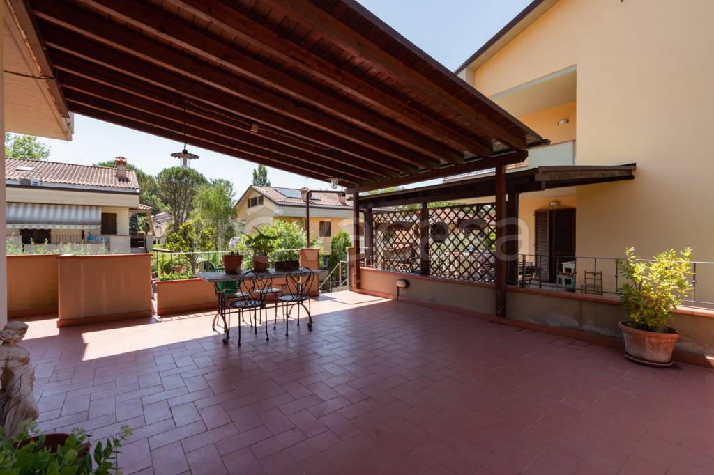 casa indipendente in vendita a Terranuova Bracciolini in zona Ville