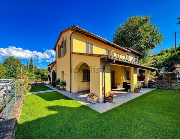 casa indipendente in vendita a Terranuova Bracciolini in zona Ville