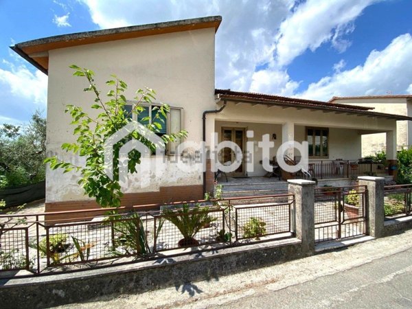 casa indipendente in vendita a Terranuova Bracciolini