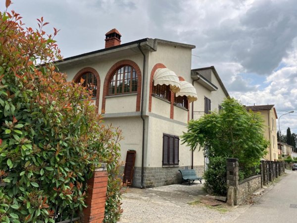 casa indipendente in vendita a Terranuova Bracciolini in zona Cicogna