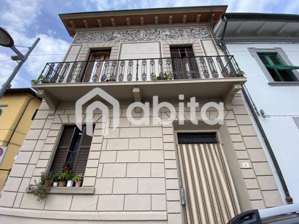 casa indipendente in vendita a Terranuova Bracciolini in zona Ville