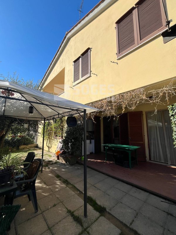 casa indipendente in vendita a Terranuova Bracciolini in zona Ville