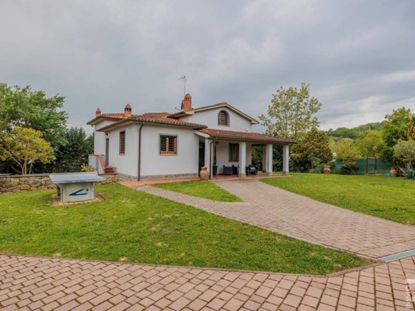 casa indipendente in vendita a Terranuova Bracciolini in zona Penna