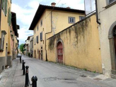 negozio in vendita a Terranuova Bracciolini