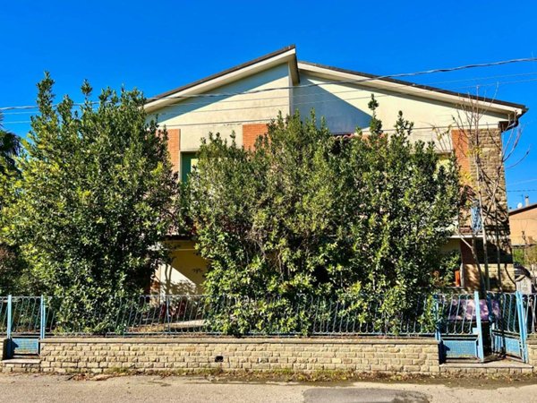 casa indipendente in vendita a Terranuova Bracciolini in zona Cicogna