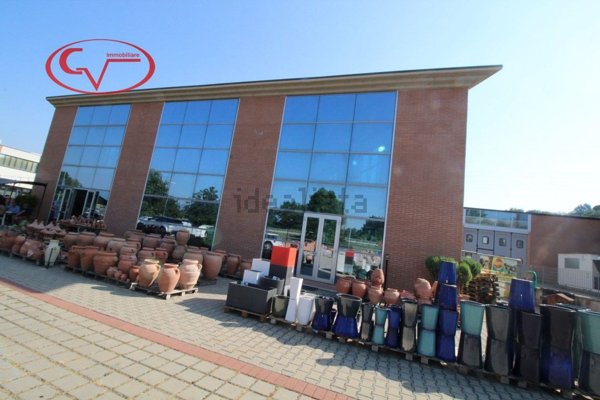 capannone in vendita a Terranuova Bracciolini