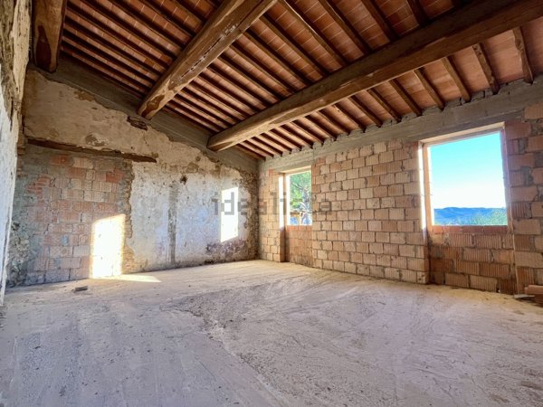 casa indipendente in vendita a Terranuova Bracciolini