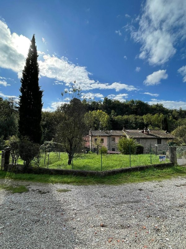 casa indipendente in vendita a Terranuova Bracciolini in zona Penna