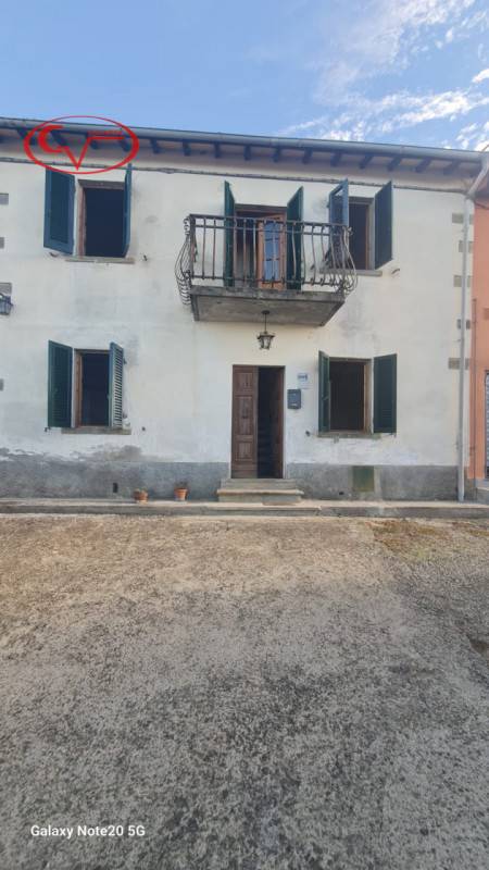 casa indipendente in vendita a Terranuova Bracciolini in zona Persignano