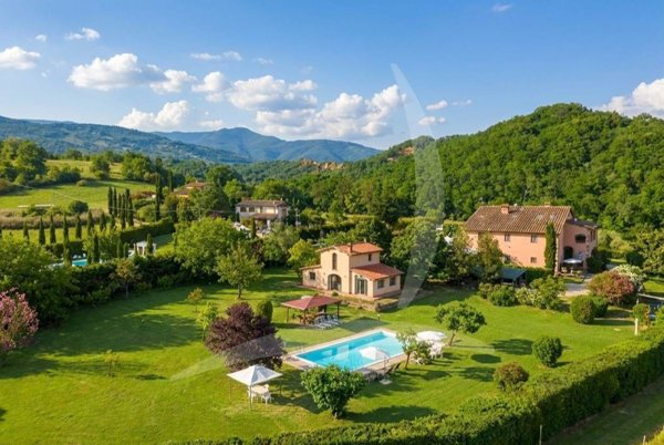 casale in vendita a Terranuova Bracciolini