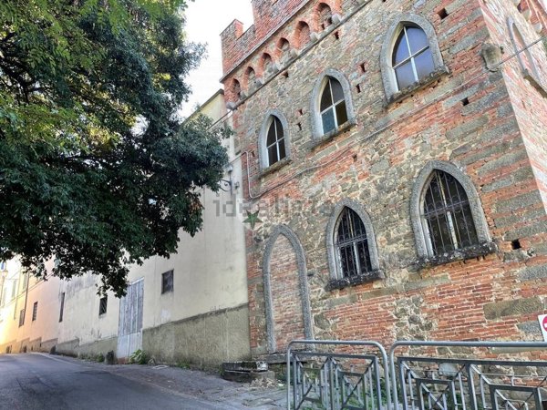 casale in vendita a Terranuova Bracciolini in zona Cicogna