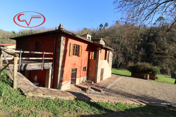 casa indipendente in vendita a Terranuova Bracciolini in zona Montemarciano