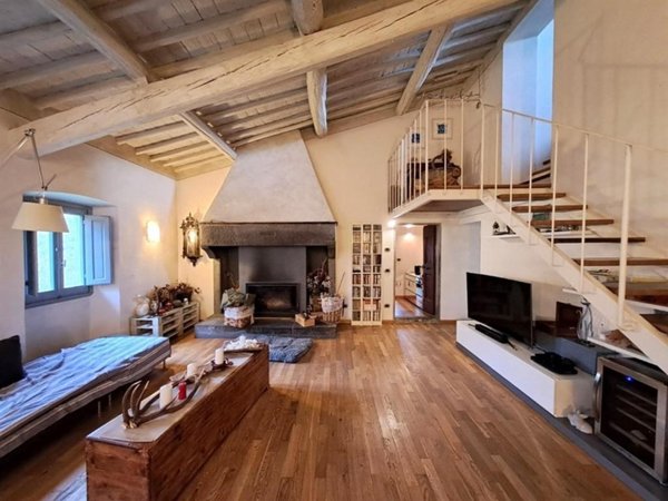 casa indipendente in vendita a Terranuova Bracciolini in zona Penna