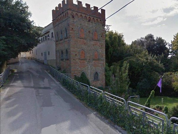 intera palazzina in vendita a Terranuova Bracciolini in zona Cicogna
