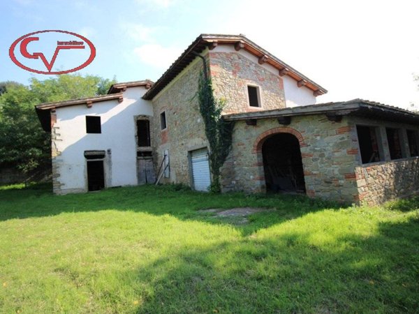casa indipendente in vendita a Terranuova Bracciolini in zona Persignano