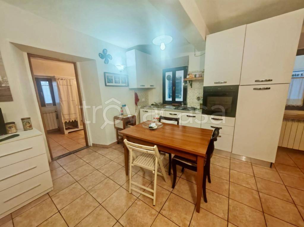 appartamento in vendita a Terranuova Bracciolini in zona Piantravigne