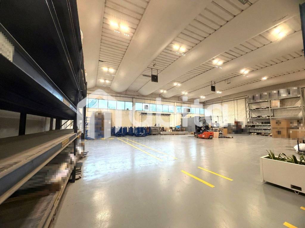 capannone in vendita a Terranuova Bracciolini