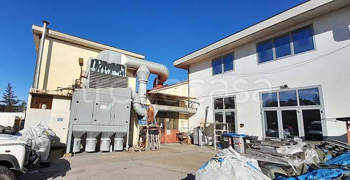 negozio in vendita a Terranuova Bracciolini