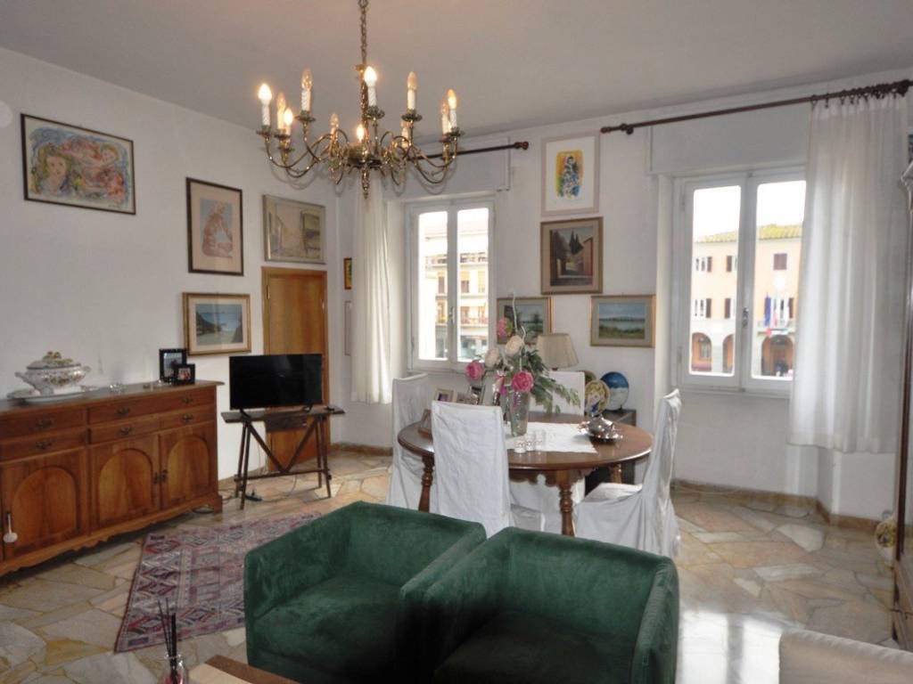 casa indipendente in vendita a Terranuova Bracciolini