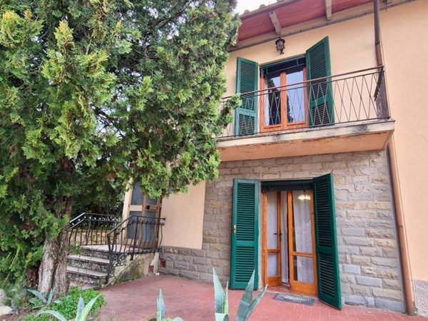 casa indipendente in vendita a Terranuova Bracciolini in zona Campogialli