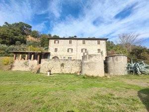 casa indipendente in vendita a Terranuova Bracciolini in zona Penna