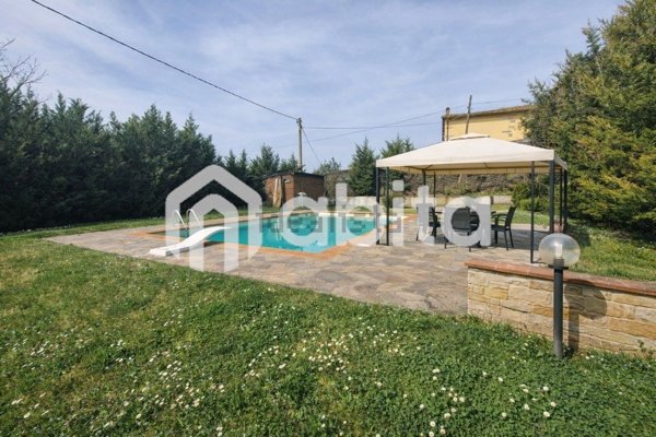 quadrivano in vendita a Terranuova Bracciolini