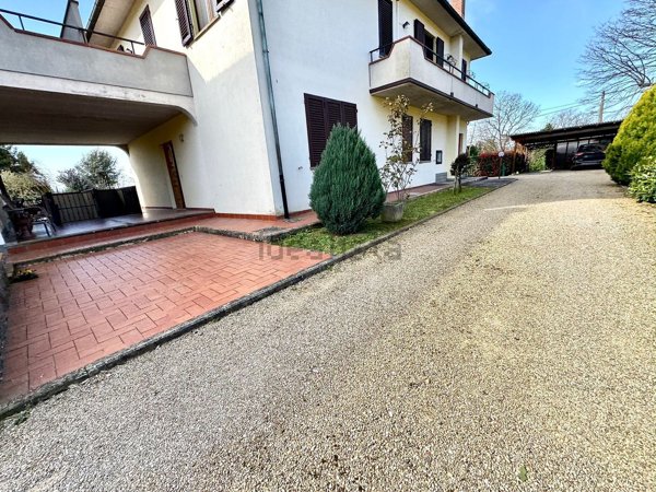 appartamento in vendita a Terranuova Bracciolini in zona Cicogna