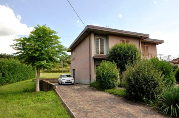 casa indipendente in vendita a Terranuova Bracciolini in zona Ville