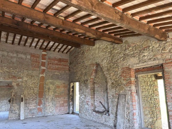 casa indipendente in vendita a Terranuova Bracciolini in zona Persignano