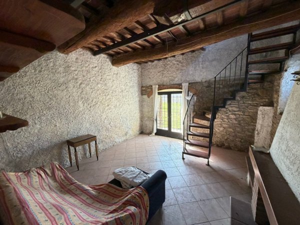 casa indipendente in vendita a Terranuova Bracciolini in zona Traiana