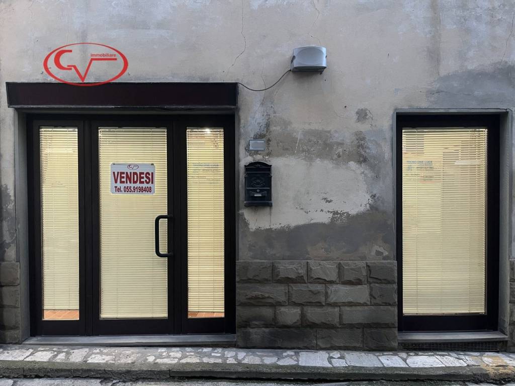 locale commerciale in vendita a Terranuova Bracciolini