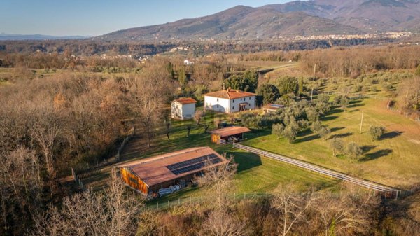 casale in vendita a Terranuova Bracciolini